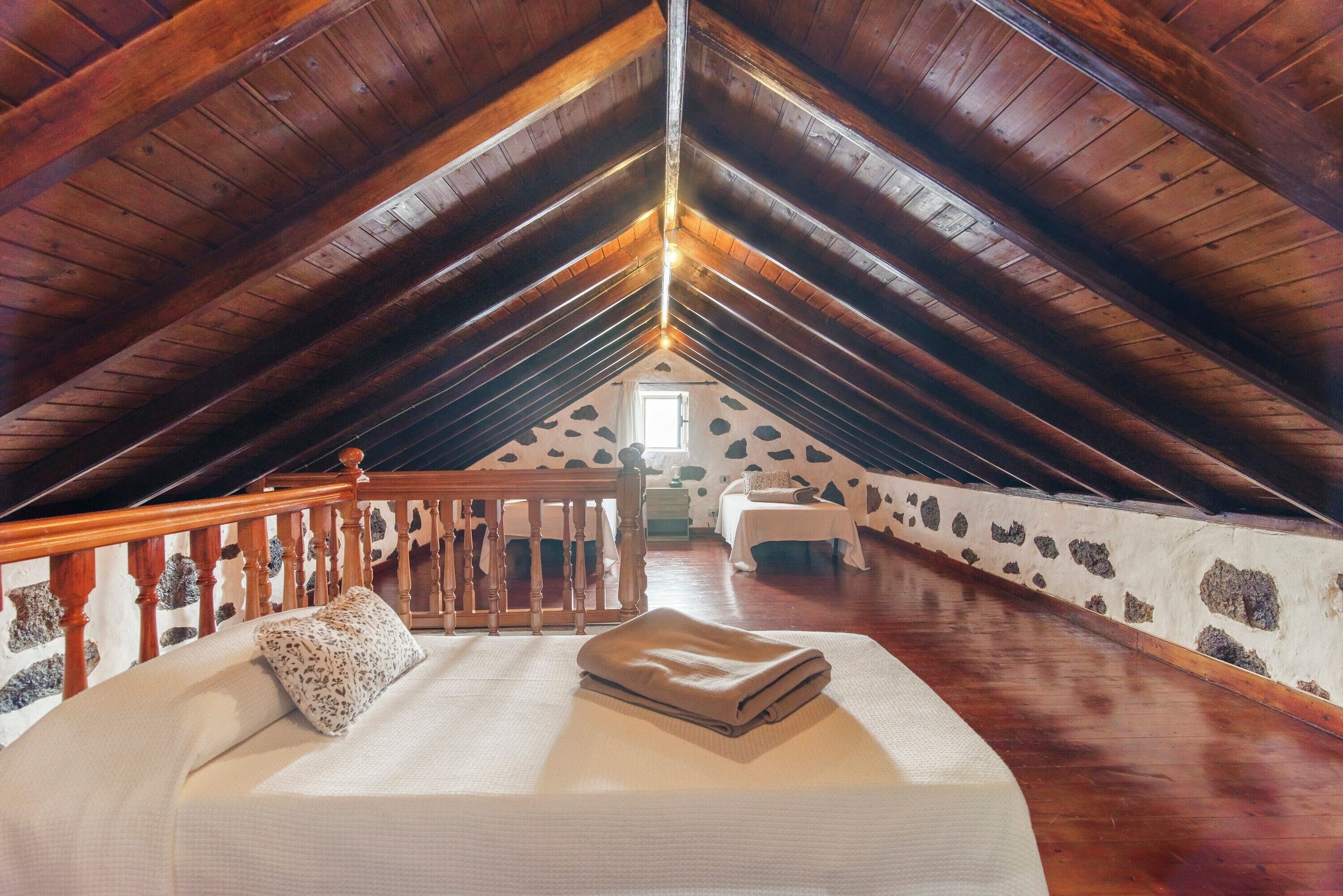 2 dormitorios, tabla de planchar con plancha, wifi gratis y ropa de cama