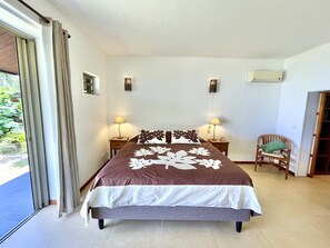 4 chambres, fer et planche à repasser, lit de bébé portatif, Wi-Fi