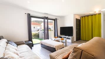 2 slaapkamers, een strijkplank/strijkijzer, gratis wifi, beddengoed