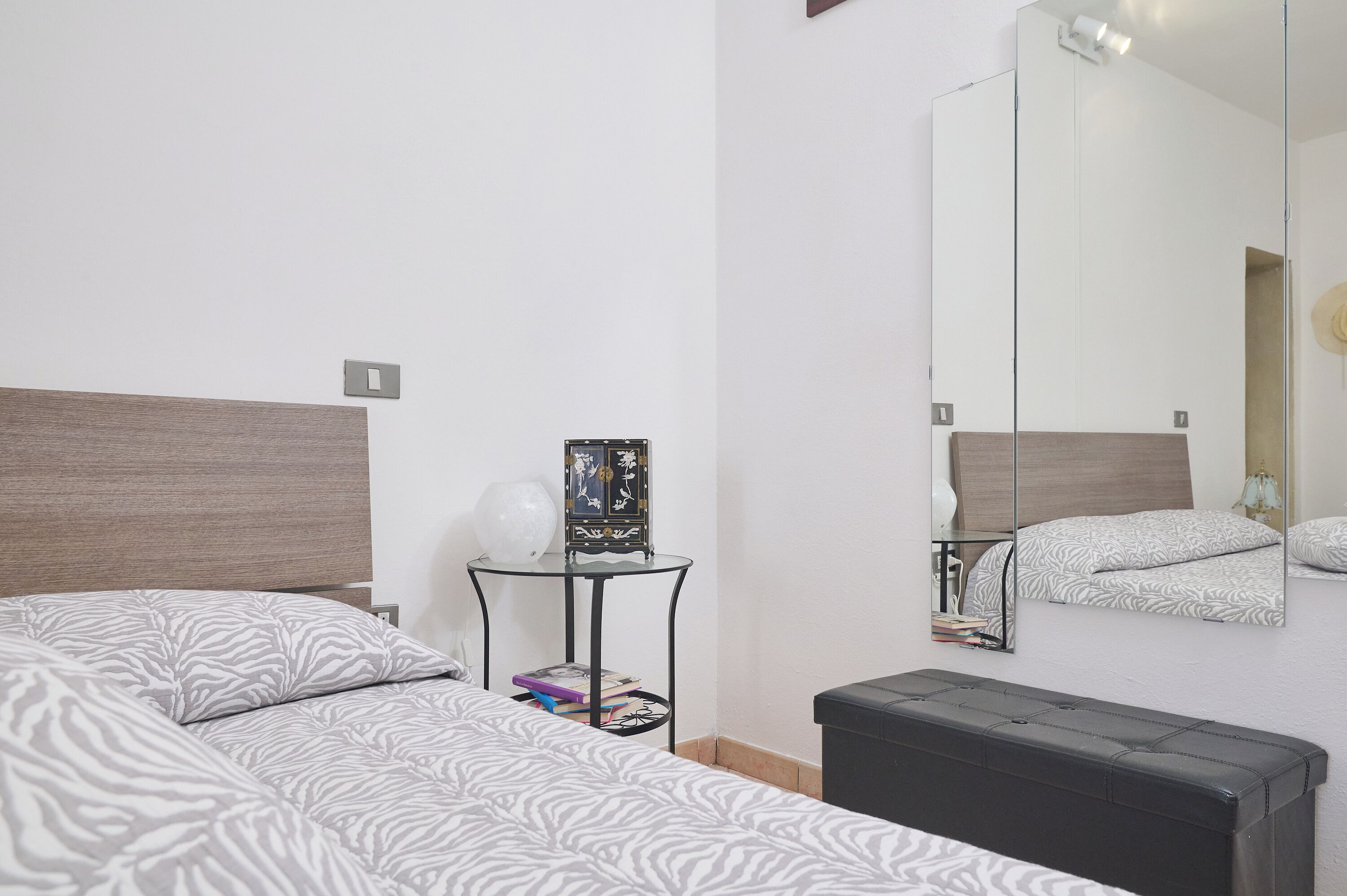 1 chambre, fer et planche à repasser, Wi-Fi, draps fournis