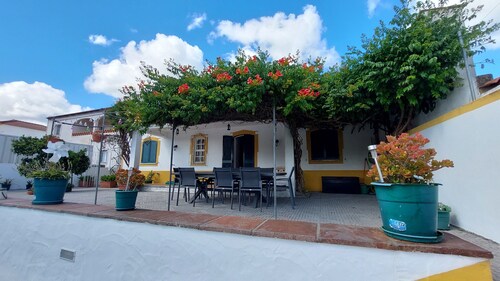 Holiday Home 'Rota Do Viajante' with Private Pool, Wi-Fi and Air Conditioning
