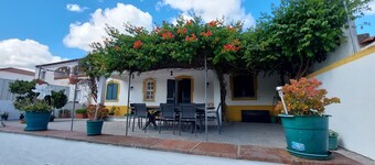 Holiday Home 'Rota Do Viajante' with Private Pool, Wi-Fi and Air Conditioning