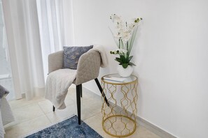 Interior - Pink Sea, Free Parking (Nazaré)