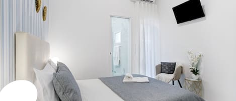 1 habitación, tabla de planchar con plancha, wifi gratis y ropa de cama