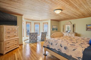 6 bedrooms, WiFi, bed sheets - OH-10 "Nirvana" Saturday-Saturday   Private Pool!  Oceanfront (Corolla)