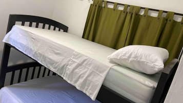 2 bedrooms, WiFi, bed sheets