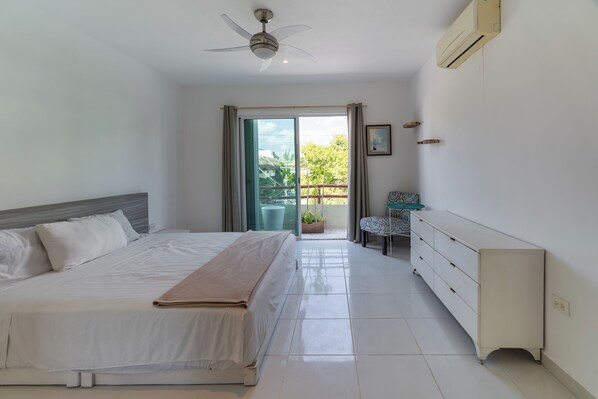 2 bedrooms, in-room safe, iron/ironing board, WiFi