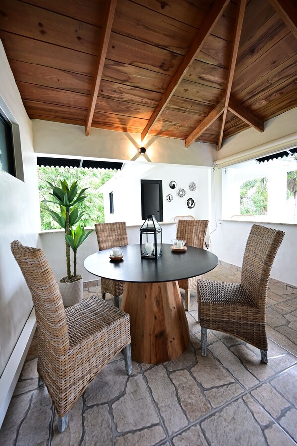 Dining - Luxury Escape Amazing Ocean View
W/ Full-Service Spa (Sosúa)