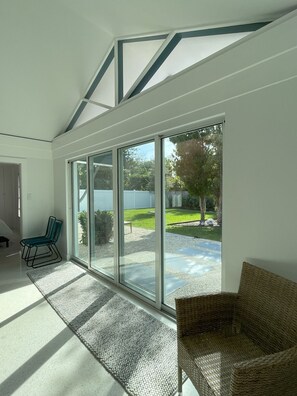 Interior - Calm and Cozy Mid-Century Modern Retreat (Bradenton)