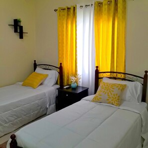 3 bedrooms, iron/ironing board, free WiFi, bed sheets