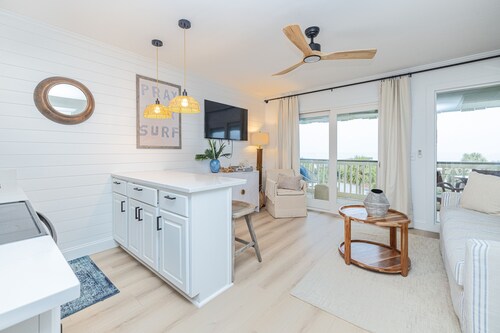 Beautifully Appointed Completely Renovated Third Floor Ocean Front Condo!