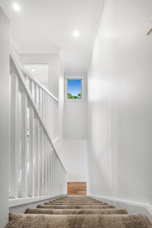 Interior - Retreat at Woodland – Entertainers Delight with Spa, Pizza Oven & Cozy Fire Pit (South Nowra)