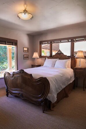 5 bedrooms, iron/ironing board, free WiFi, bed sheets