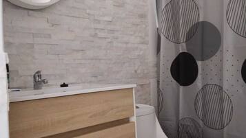 Bathroom | Shower, towels, soap, shampoo