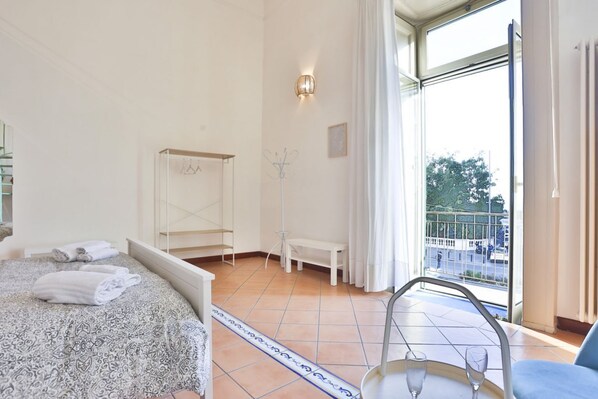 1 غرفة نوم ومكواة/لوح كي وواي فاي وملاءات أسرّة