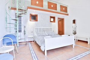 1 bedroom, iron/ironing board, WiFi, bed sheets - Chiaia Sea View Gem Apartment (Napoli)
