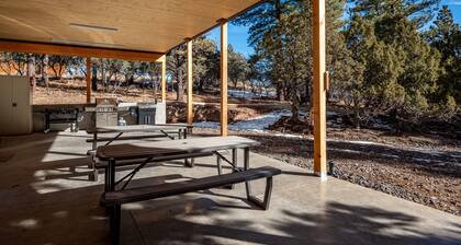 Cabin Lodge at Panguitch Lake Sleeps 18, wifi, good roads, year round access