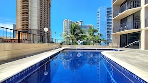Pool - 8th Floor Studio Beauty at the Palms with AC, WiFi - Sleeps 4 (Honolulu)