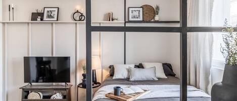 Ferros/tábuas de passar roupa, Wi-Fi, roupa de cama