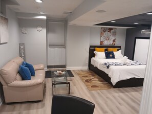 1 bedroom, iron/ironing board, free WiFi, bed sheets