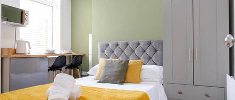 1 bedroom, WiFi, bed sheets