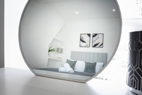 Designer Cardiff Apartments with Free Parking