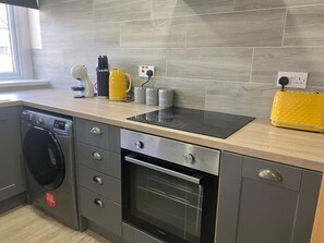 Fridge, microwave, oven, coffee/tea maker