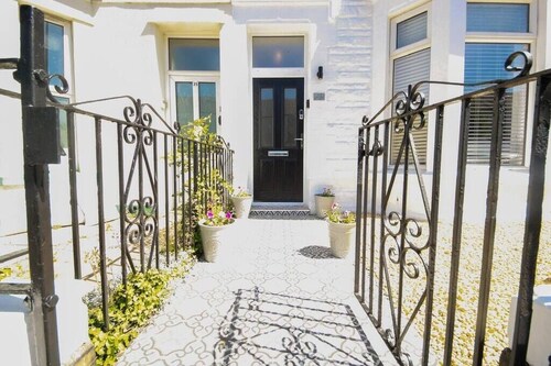 Bay City Studio Apartments in Cardiff