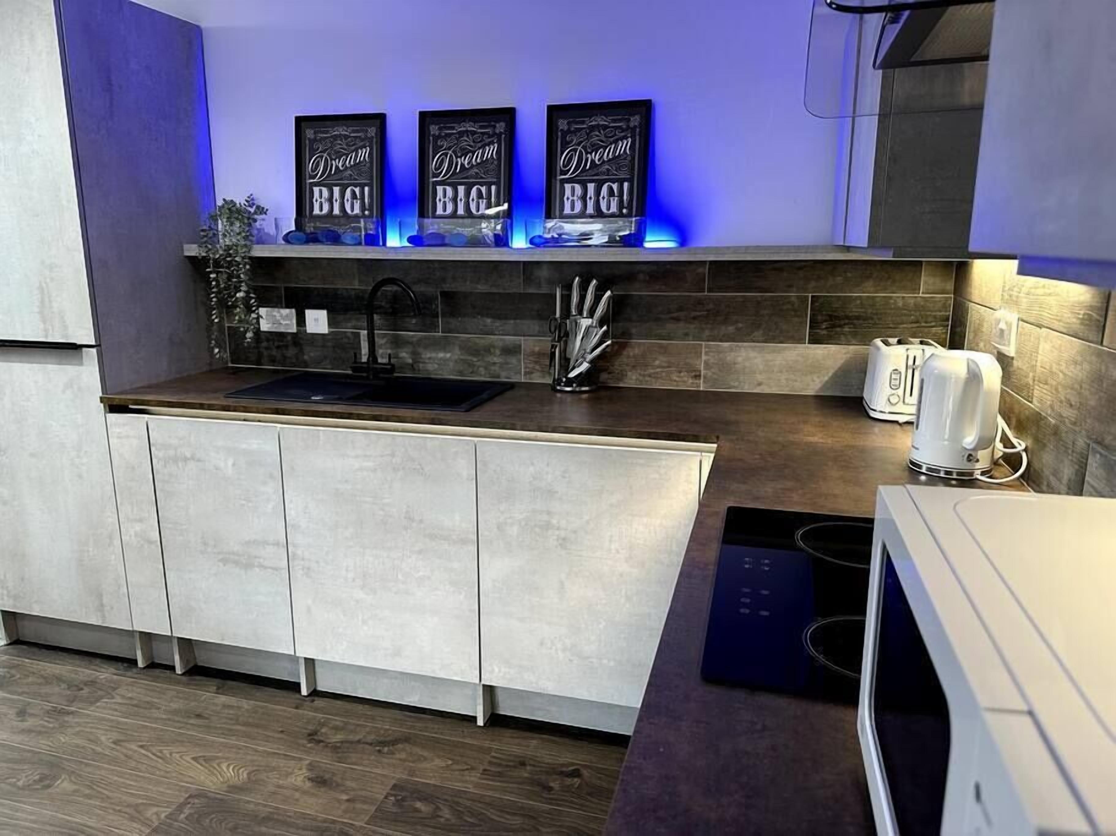 Fridge, microwave, oven, dishwasher