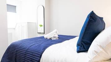 1 chambre, fer et planche Ă  repasser, Wi-Fi, draps fournis