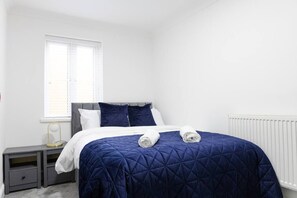 1 多间卧室、熨斗/熨衣板、WiFi、床单