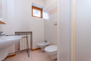 Douche, serviettes fournies