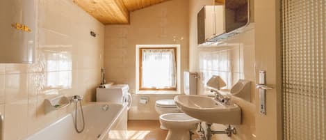 مراحيض شطف، مناشف