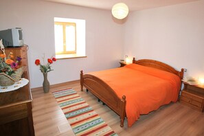 1 camera, Wi-Fi gratuito, lenzuola