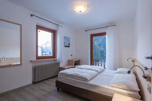 3 makuuhuonetta, ilmainen Wi-Fi, vuodevaatteet