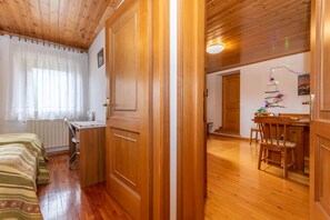 2 quartos, Wi-Fi de cortesia, roupa de cama