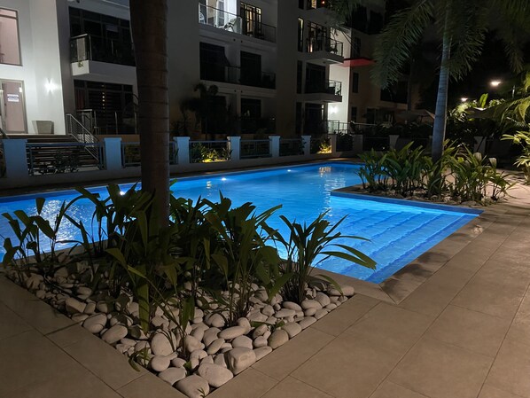 Exterior - Elegant 1BR Apt with Pool (Kingston)