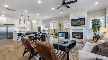 Smart TV, fireplace, DVD player