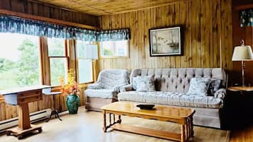 Family Cottage | Bathroom | Towels