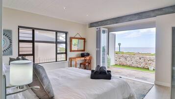 4 bedrooms, desk, iron/ironing board, free WiFi