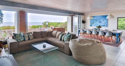 Lady Serenity | Hot tub | Ocean front | Pets