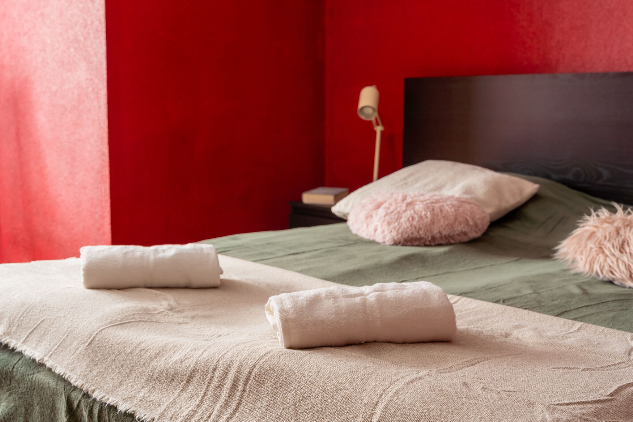 4 chambres, fer et planche à repasser, Wi-Fi, draps fournis