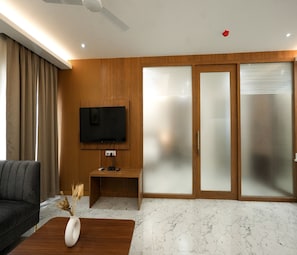 Executive Suite | Wardrobe