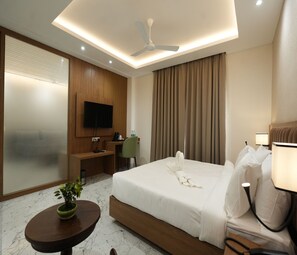 In-room safe, individually furnished, soundproofing, iron/ironing board - Hotel The Avoir Asansol (Asansol)
