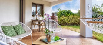 Sardinia Re - Fioretta Home Garden Side