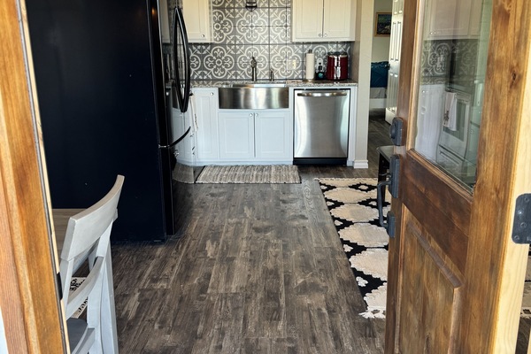 Refrigerador, microondas, horno, placa de cocina