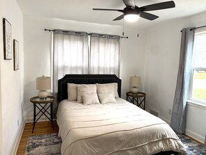 2 chambres, fer et planche à repasser, accès au Wi-Fi (inclus)