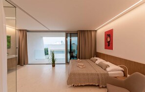 4 Schlafzimmer, BĂŒgeleisen/BĂŒgelbrett, kostenloses WLAN, BettwĂ€sche