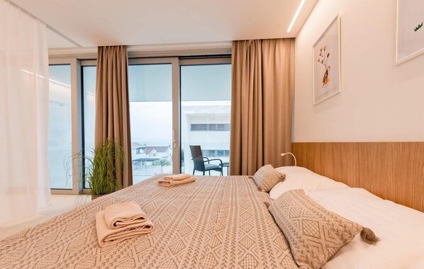 4 habitaciones, tabla de planchar con plancha y wifi gratis