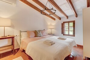 7 bedrooms, iron/ironing board, free WiFi, bed sheets - Casa Colonya by Mallorca North Villas (Pollensa)